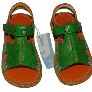NWT - Garvalin 'Alligator' Design Leather Sandals